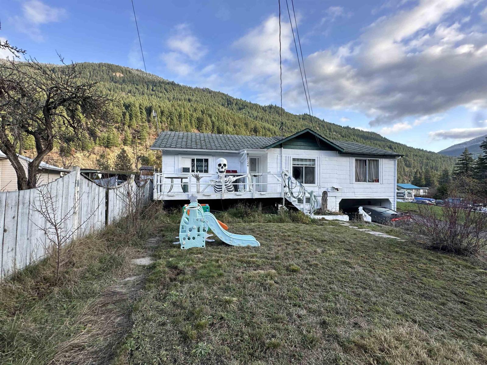 House in Boston Bar / Lytton - Image 32