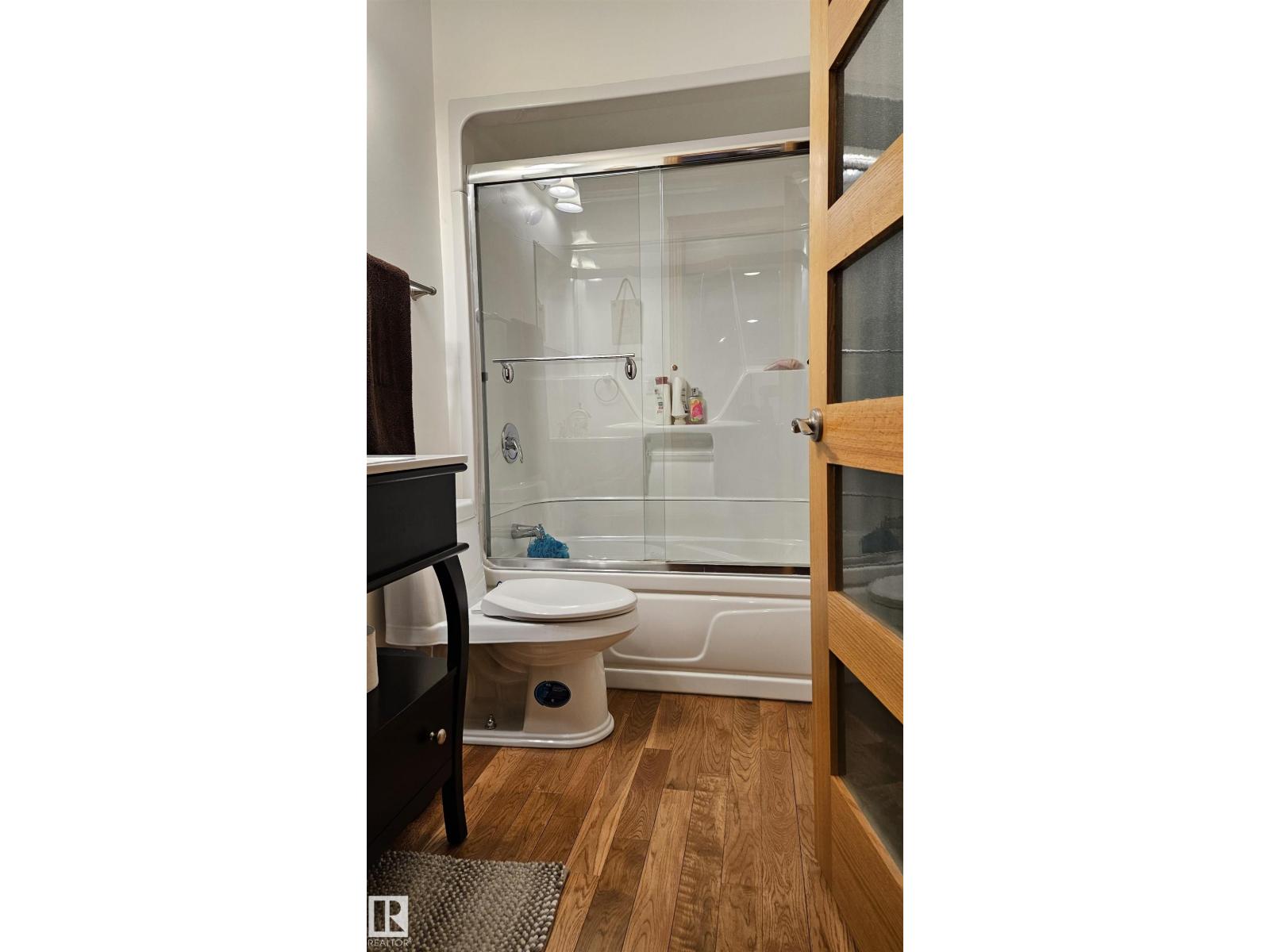 7 ANDREW DR - 38