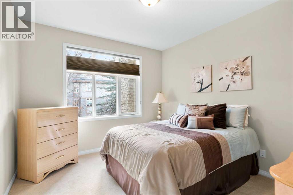 Single Family House for Sale in   Lake Fraser Green SE Lake Bonavista Calgary 