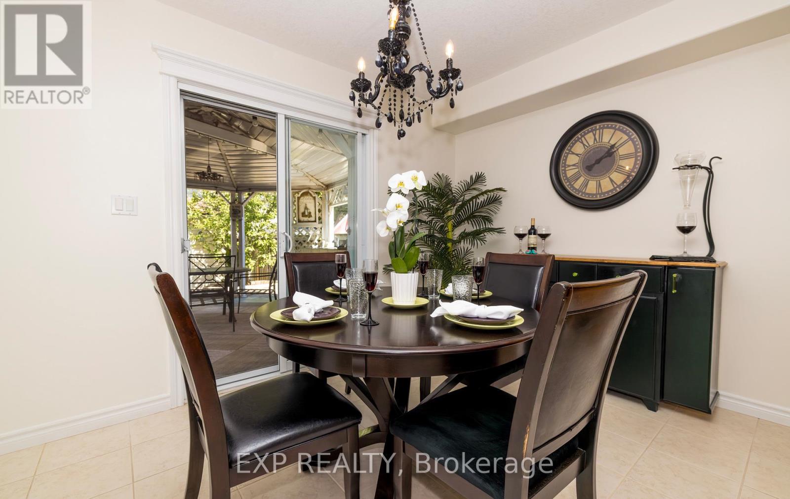 105 HAMPSON CRESCENT - 13