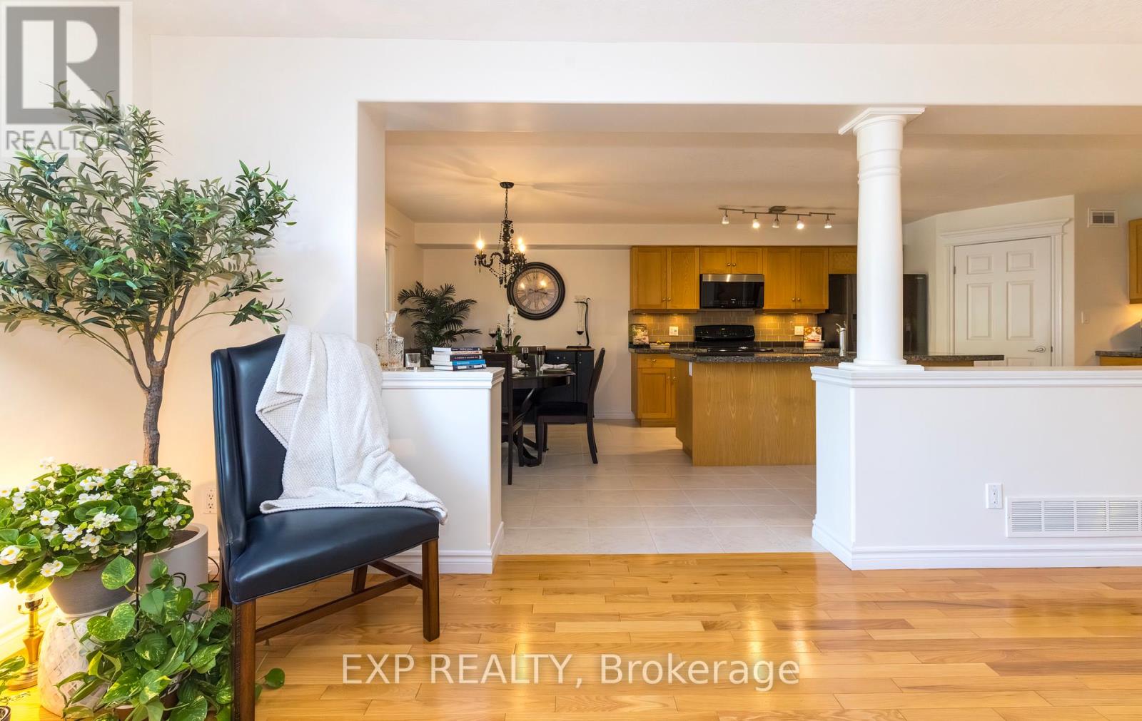 105 HAMPSON CRESCENT - 14