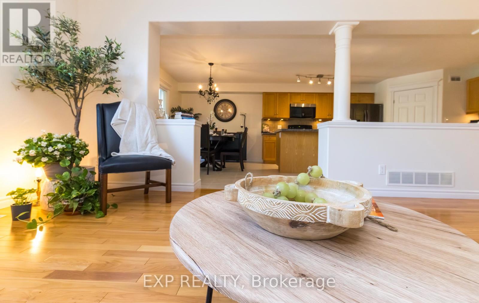 105 HAMPSON CRESCENT - 15