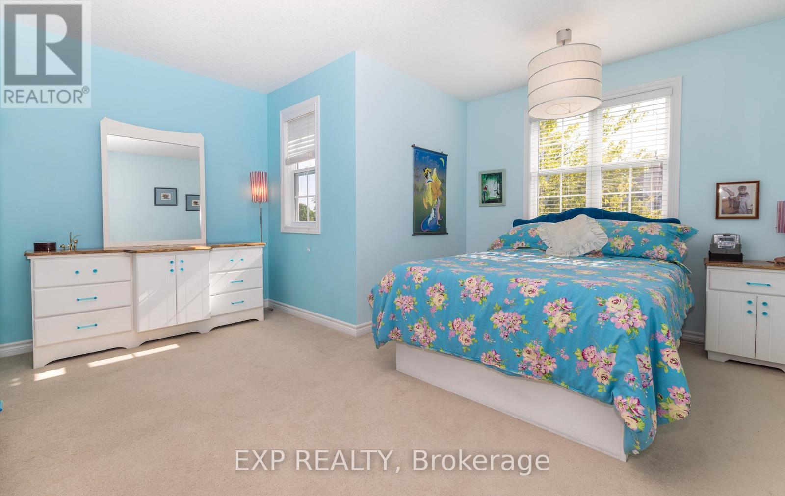 105 HAMPSON CRESCENT - 31