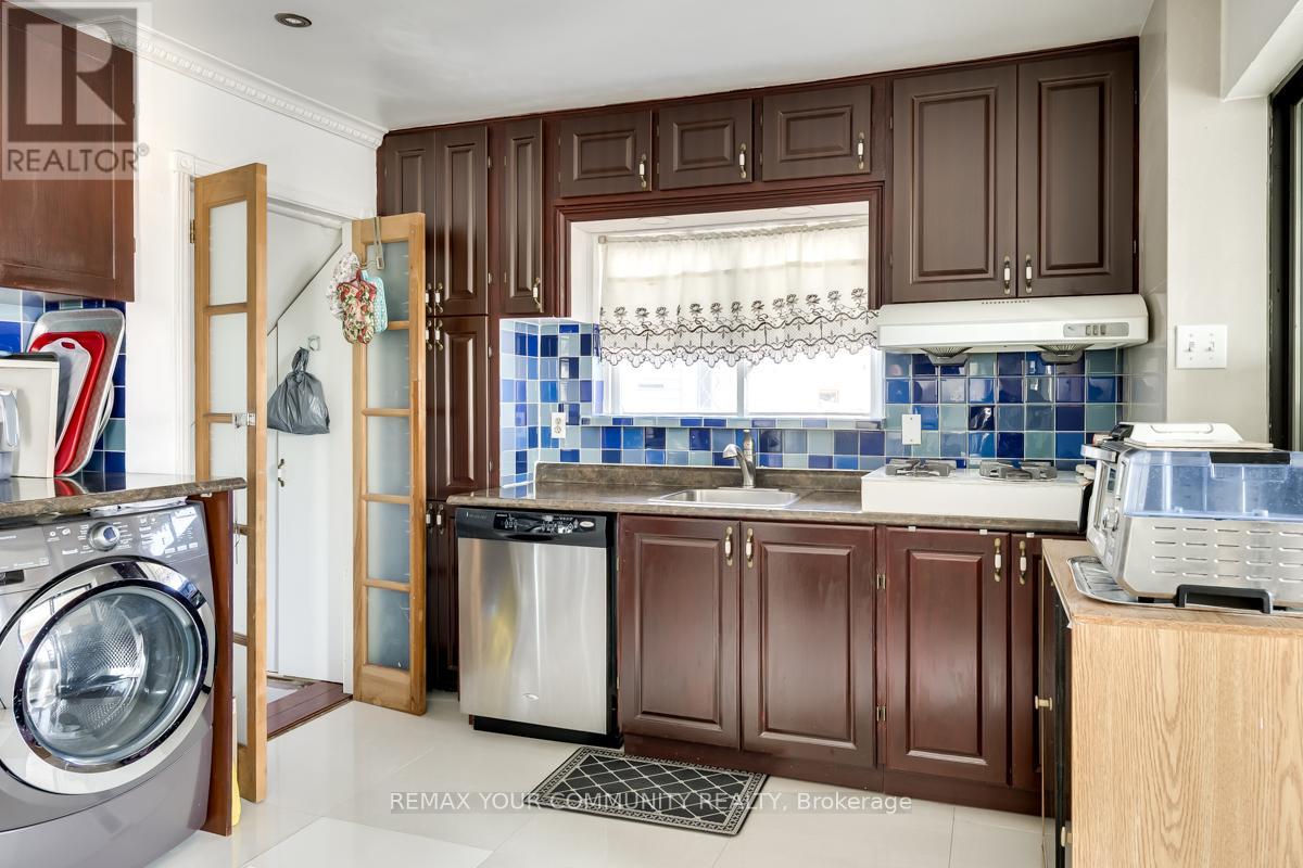 Single Family House for Sale in  COVENTRY STREET Toronto (Oakridge) 