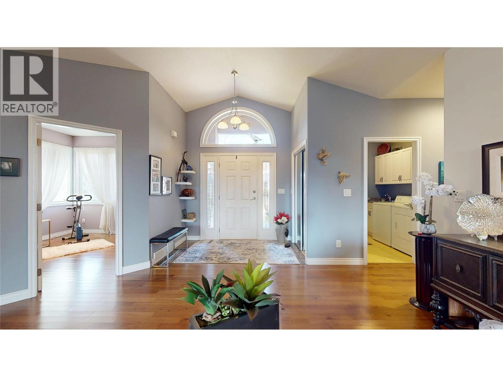  2523 Golf View Crescent, Blind Bay