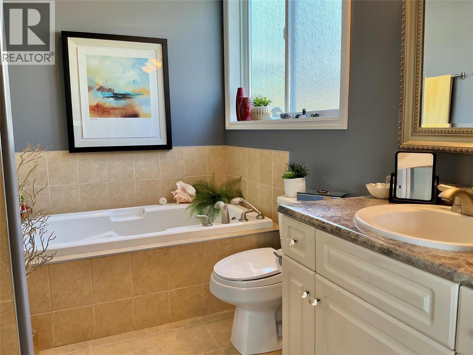  2523 Golf View Crescent, Blind Bay