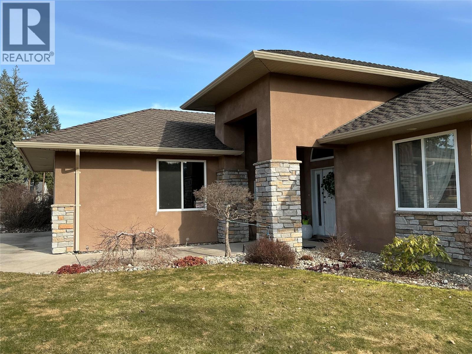  2523 Golf View Crescent, Blind Bay