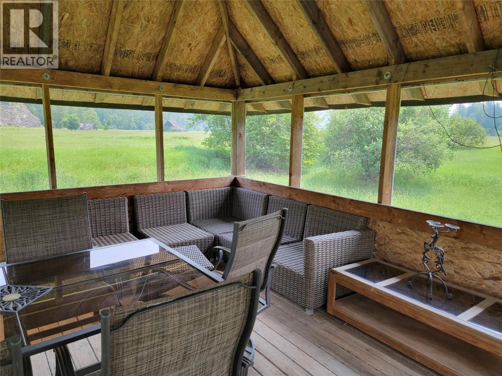  Lumby Mabel Lake Road, Lumby