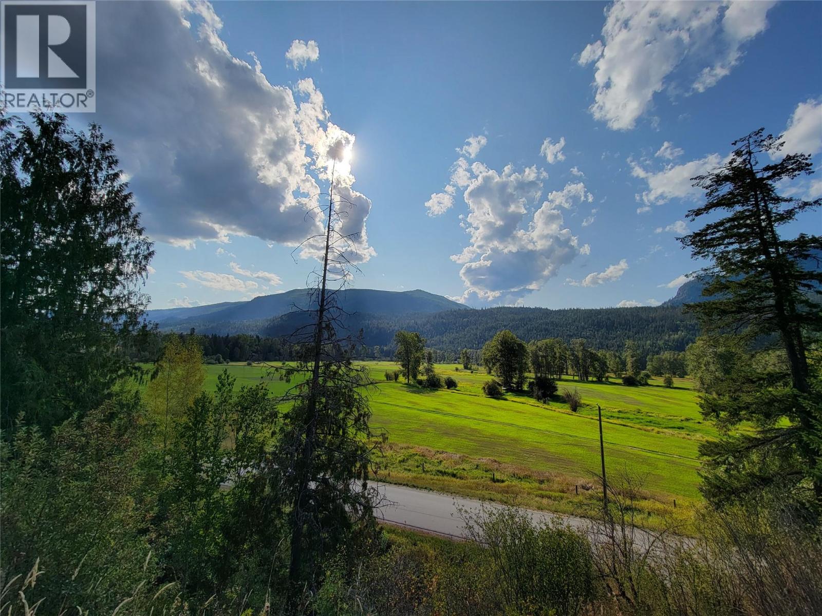  Lumby Mabel Lake Road, Lumby