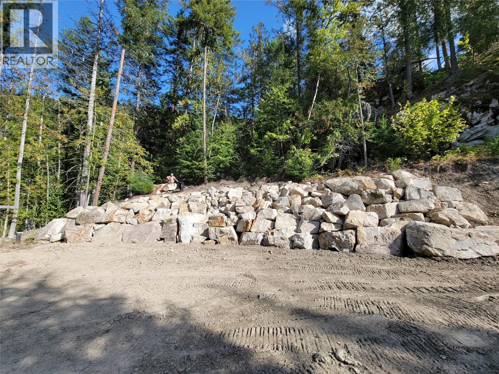  Lumby Mabel Lake Road, Lumby