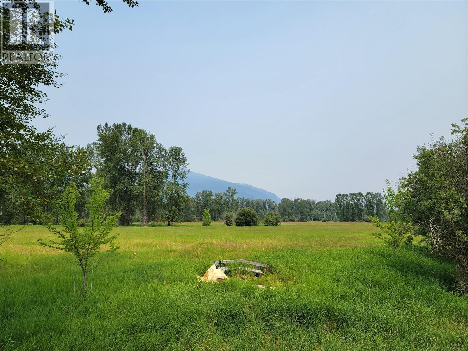 Lumby Mabel Lake Road, Lumby