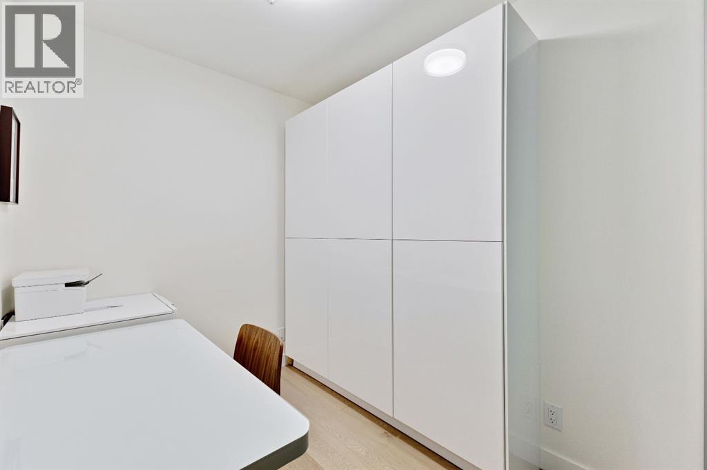 Single Family House for Sale in   Waterfront Court SW Chinatown Calgary 