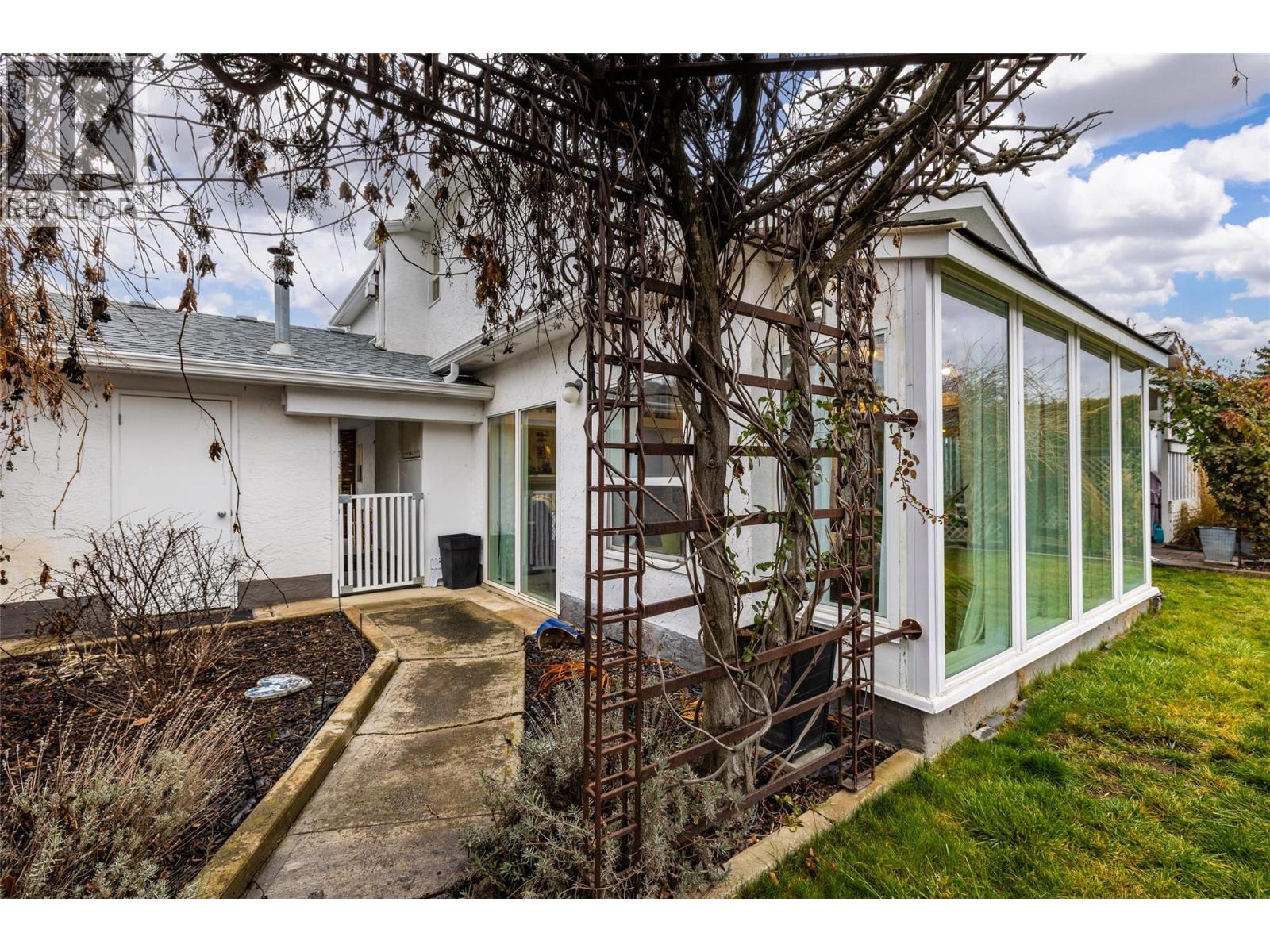  695 Moraine Court, Kelowna