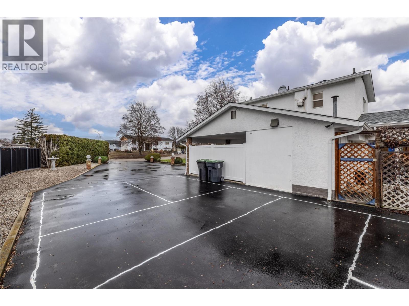  695 Moraine Court, Kelowna