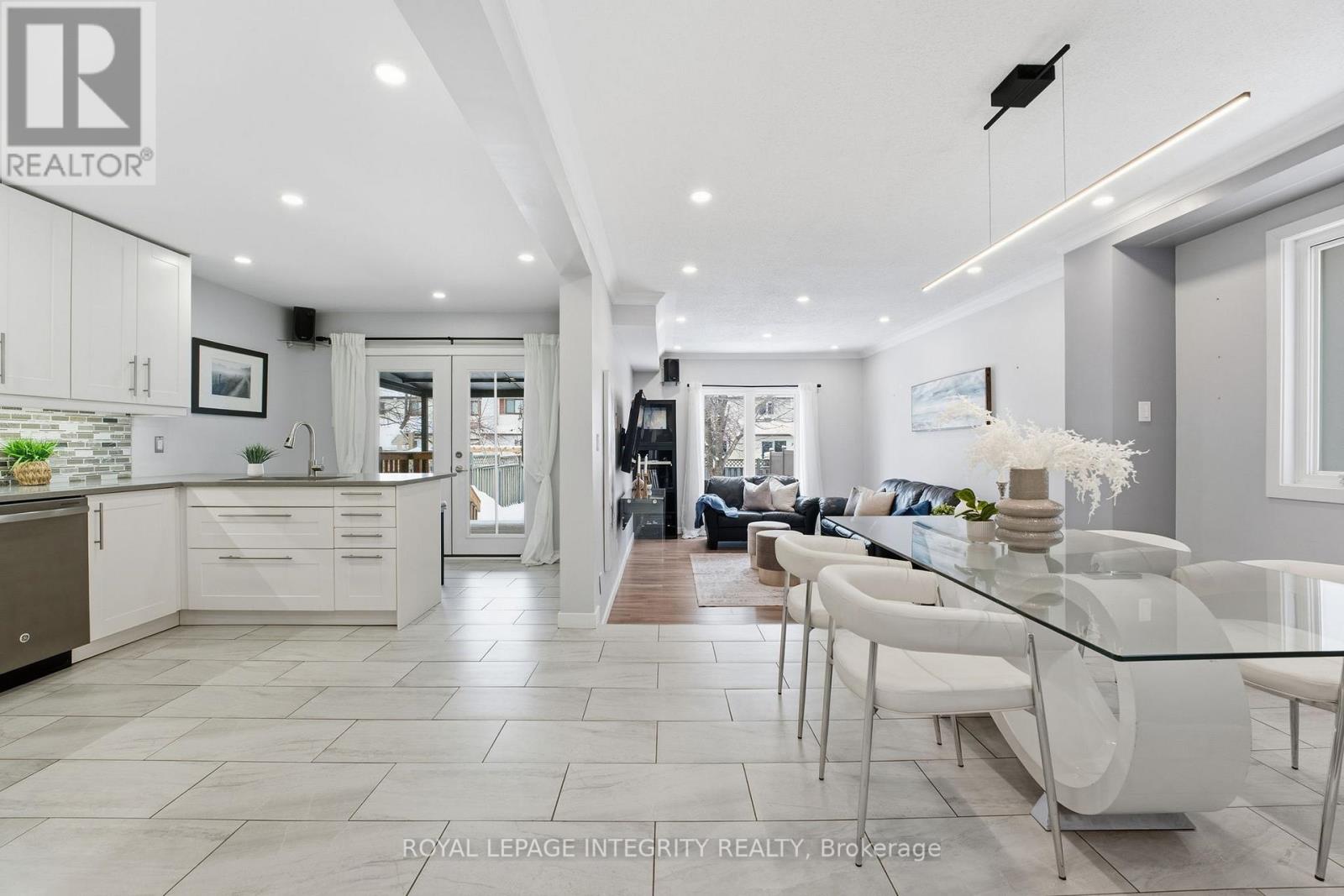 32 ACKLAM TERRACE - Photo 3 of 21, Ottawa, Ontario