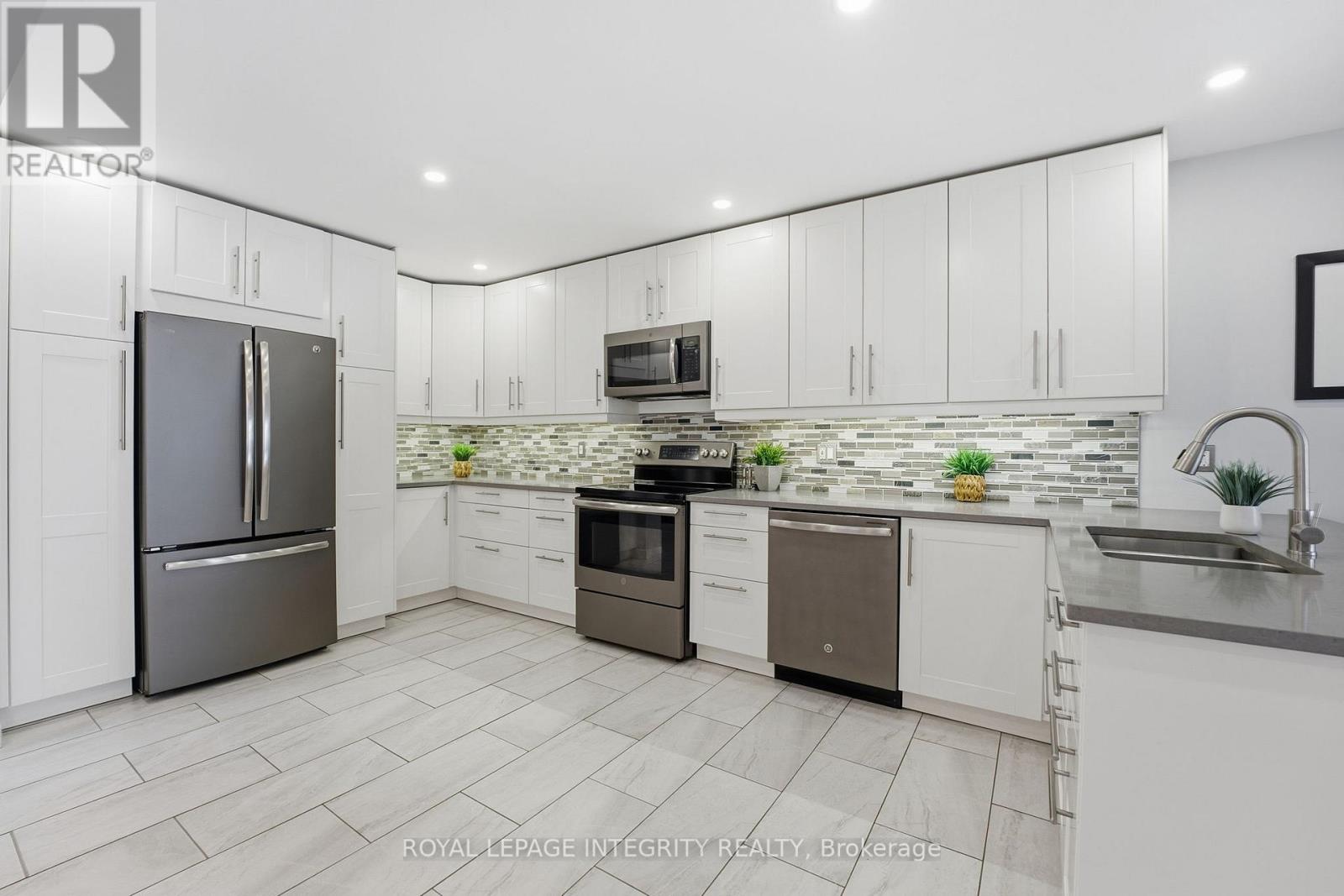 32 ACKLAM TERRACE - Photo 4 of 21, Ottawa, Ontario