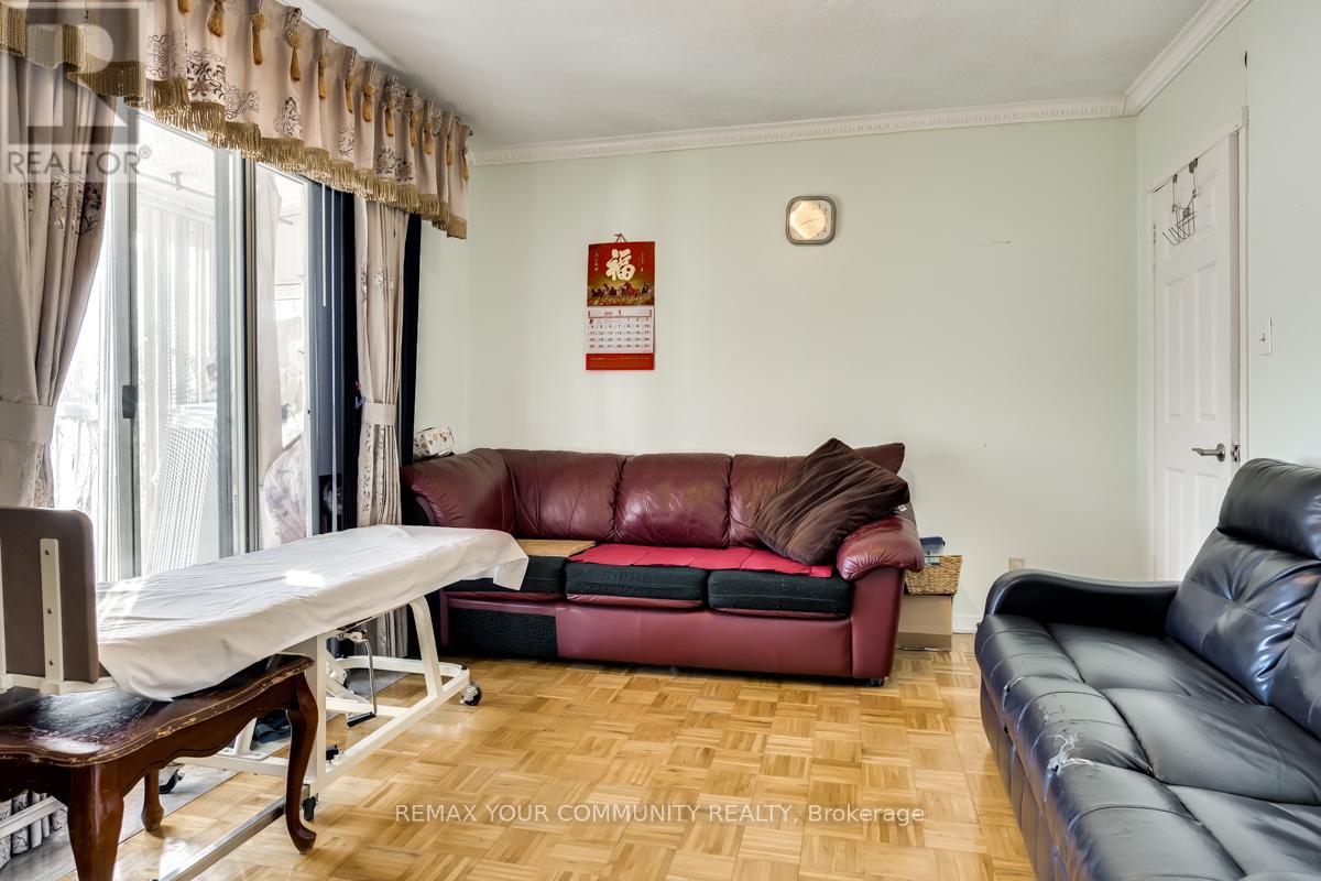 Single Family House for Sale in  COVENTRY STREET Toronto (Oakridge) 