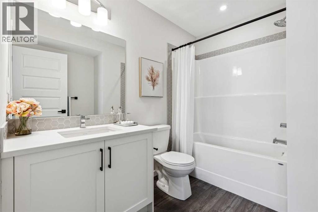 Single Family House for Sale in   Crimson Ridge Place NW Calgary 