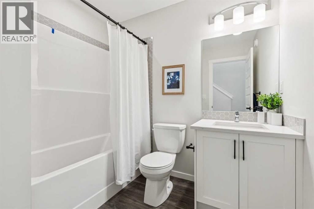 Single Family House for Sale in   Crimson Ridge Place NW Calgary 