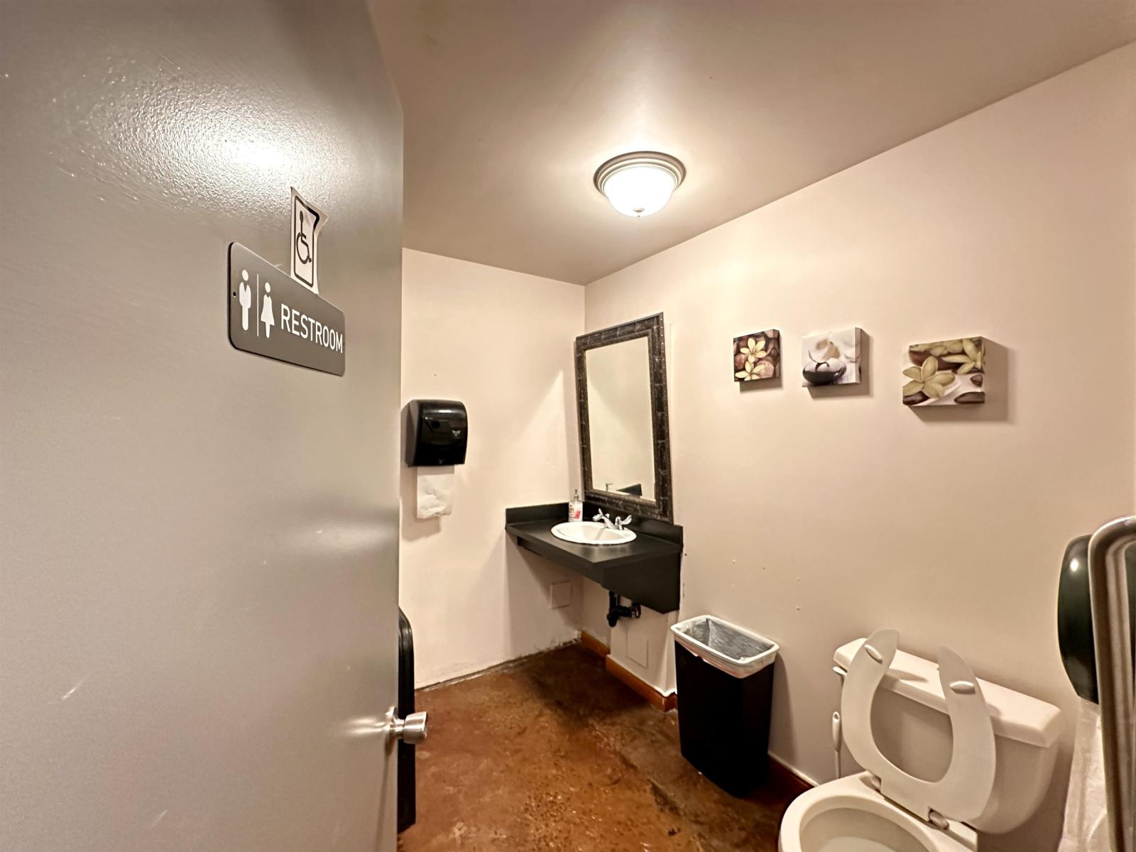 15090 NORTH BLUFF ROAD, White Rock