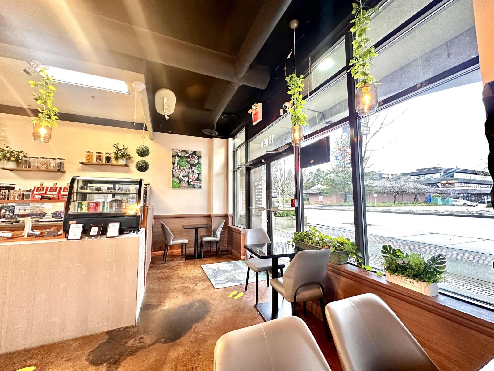 15090 NORTH BLUFF ROAD, White Rock