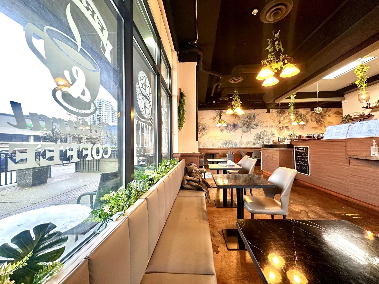 15090 NORTH BLUFF ROAD, White Rock