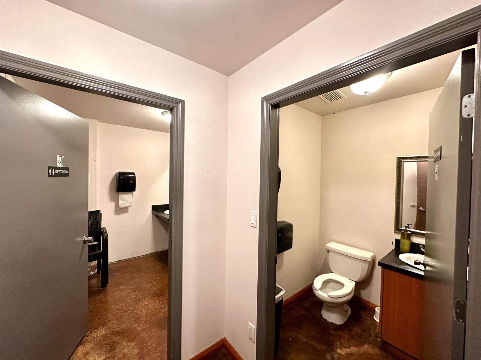 15090 NORTH BLUFF ROAD, White Rock