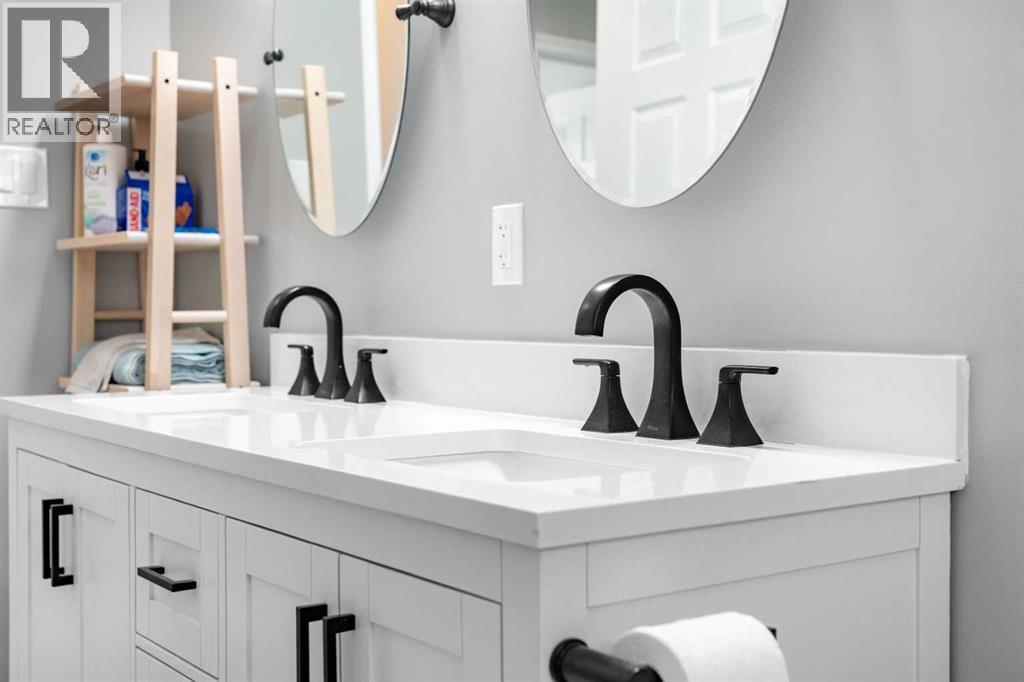 Single Family House Bungalow for Sale in  Haddon Road SW Haysboro Calgary 