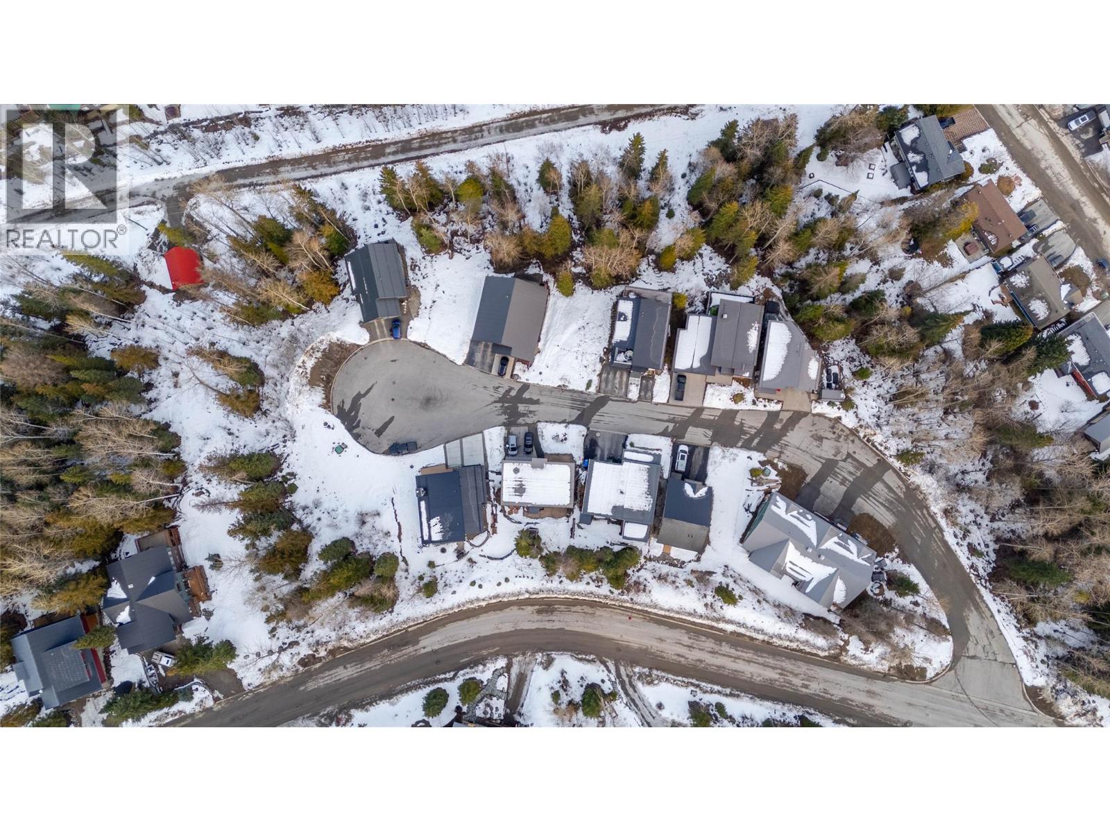 8 ALPINE TRAIL PLACE - 12