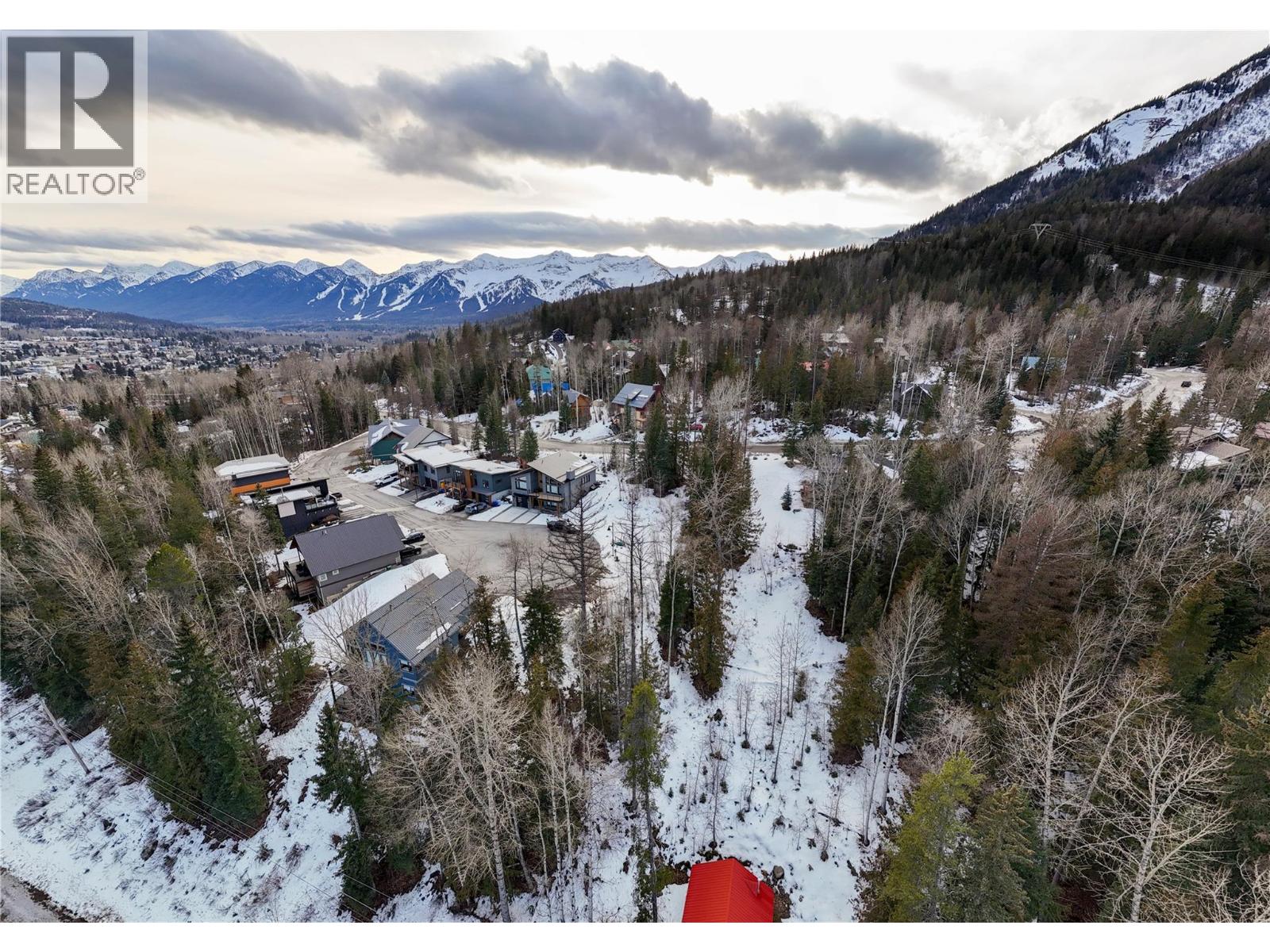 8 ALPINE TRAIL PLACE - 8