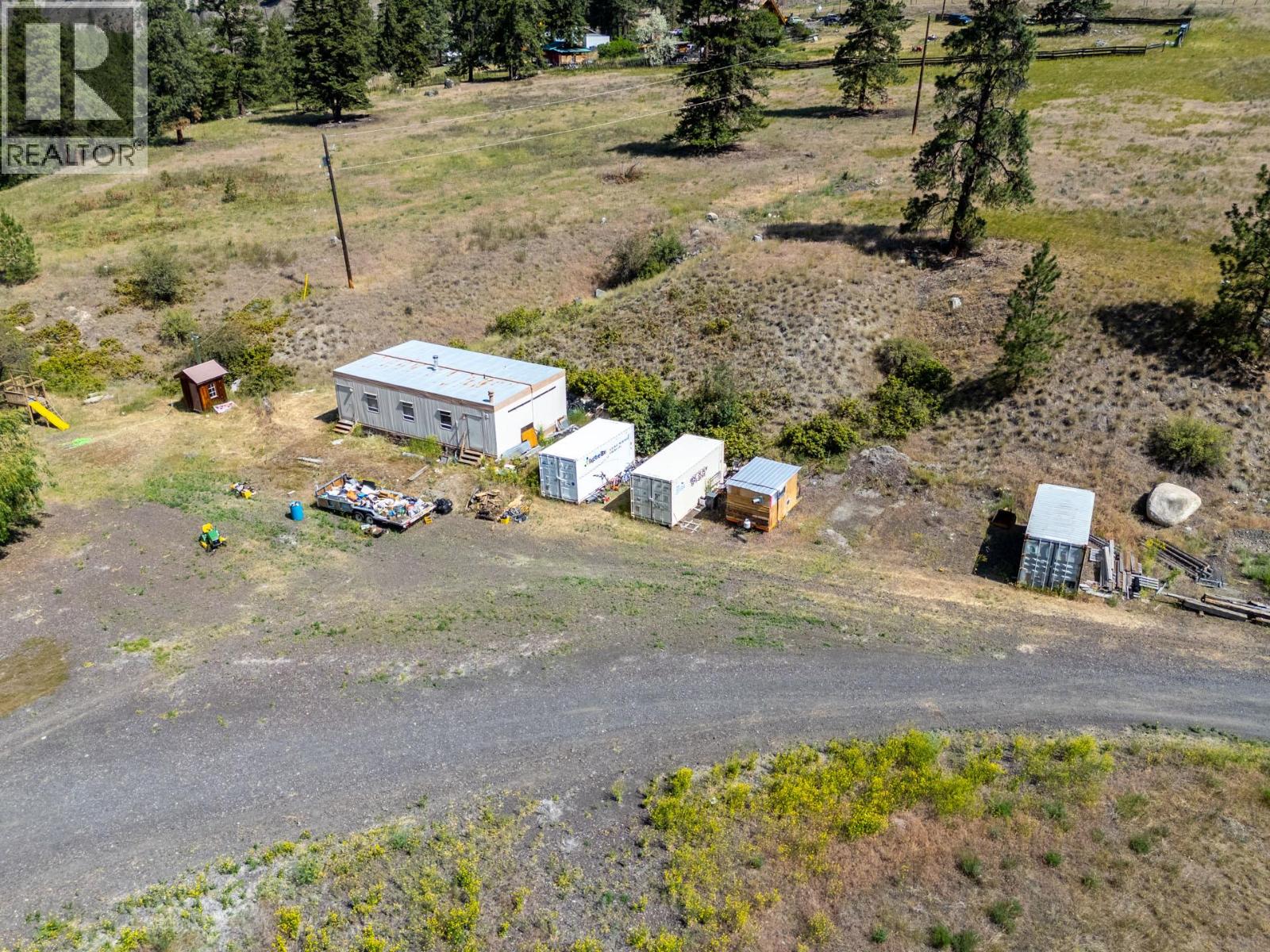 6097 Highway 3, Hedley