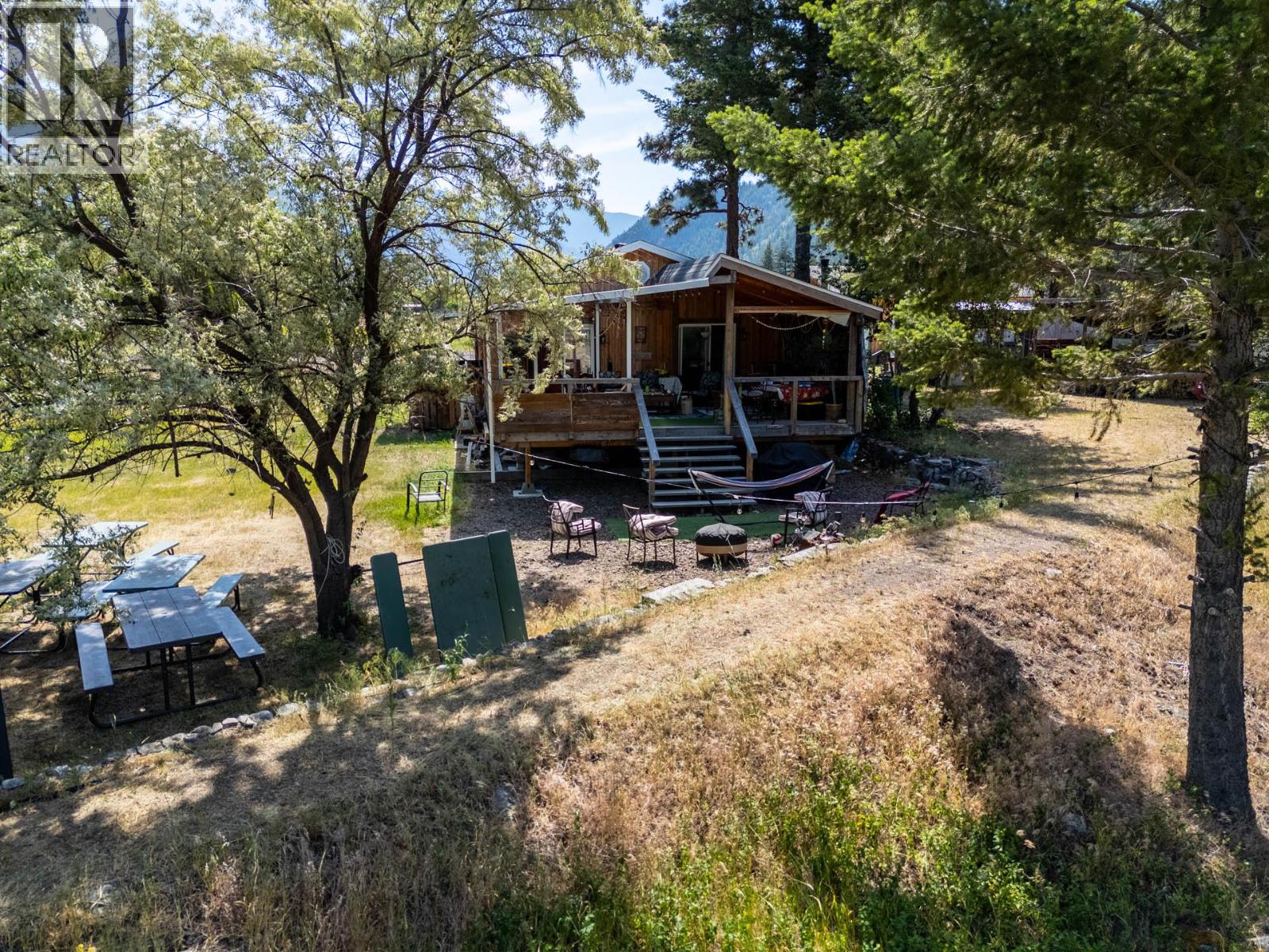 6097 Highway 3, Hedley