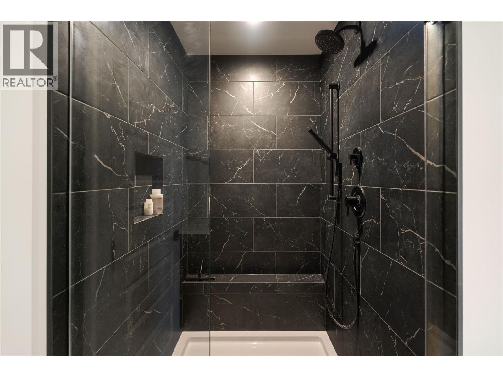  4315 Ladd Court, Kelowna