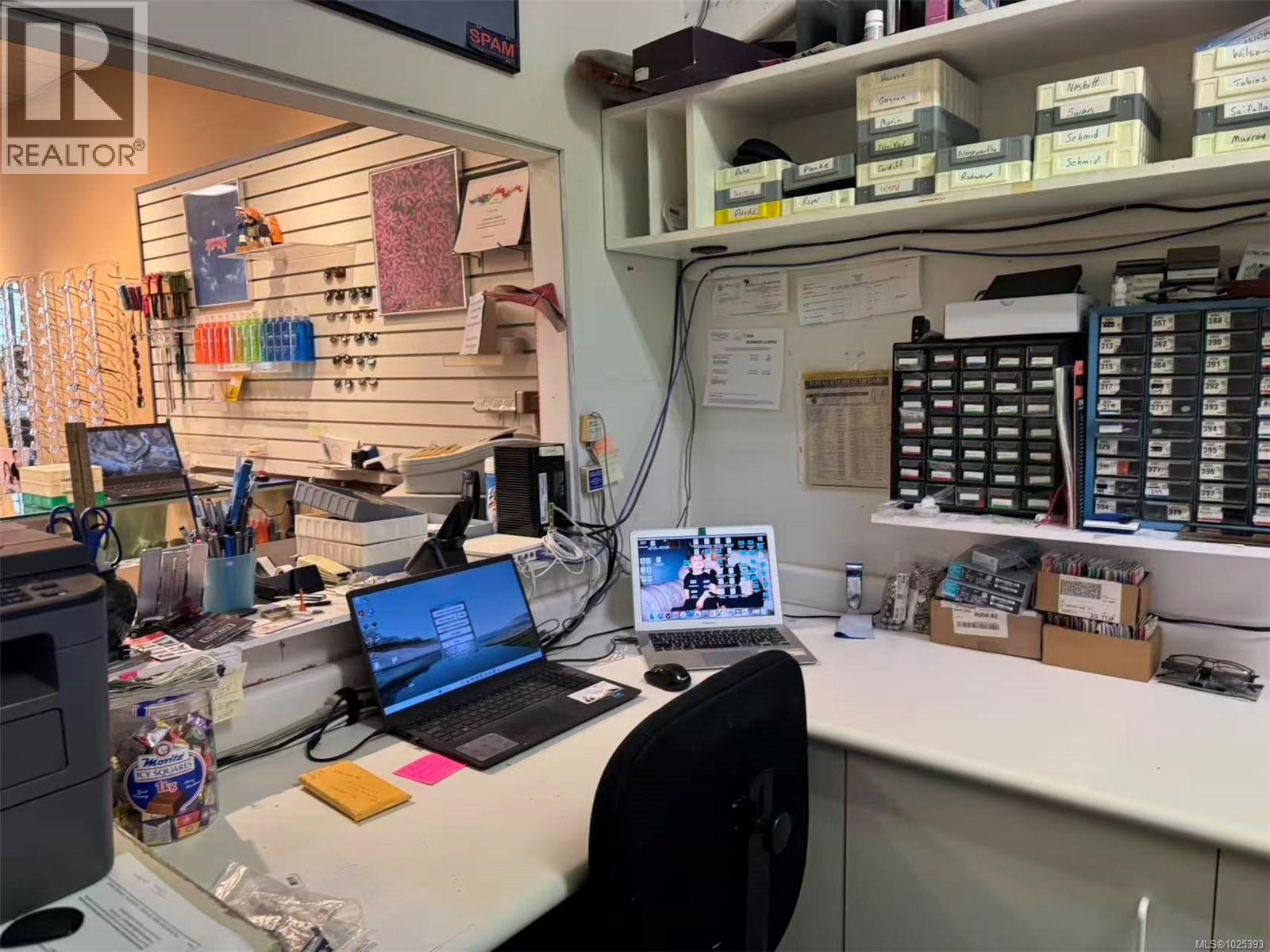 20 1153 Esquimalt Road, Esquimalt