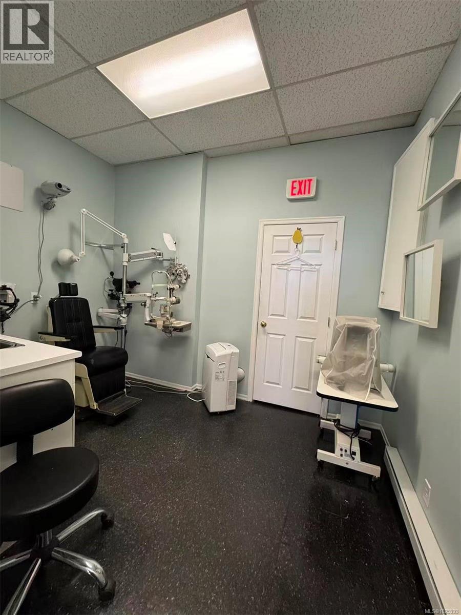 20 1153 Esquimalt Road, Esquimalt