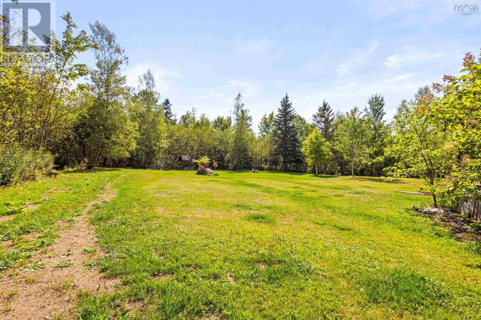 Property 35 of 42 of 320 Main Street W