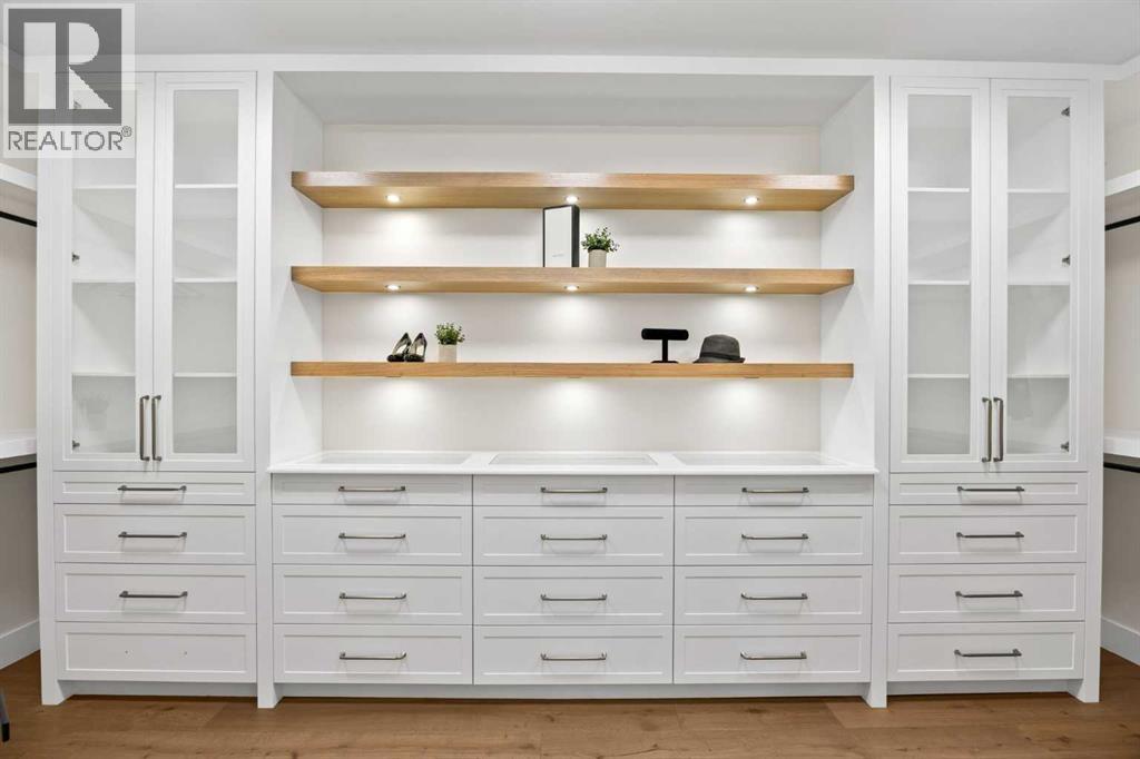 Single Family House for Sale in  Varsity Estates Road NW Varsity Calgary 