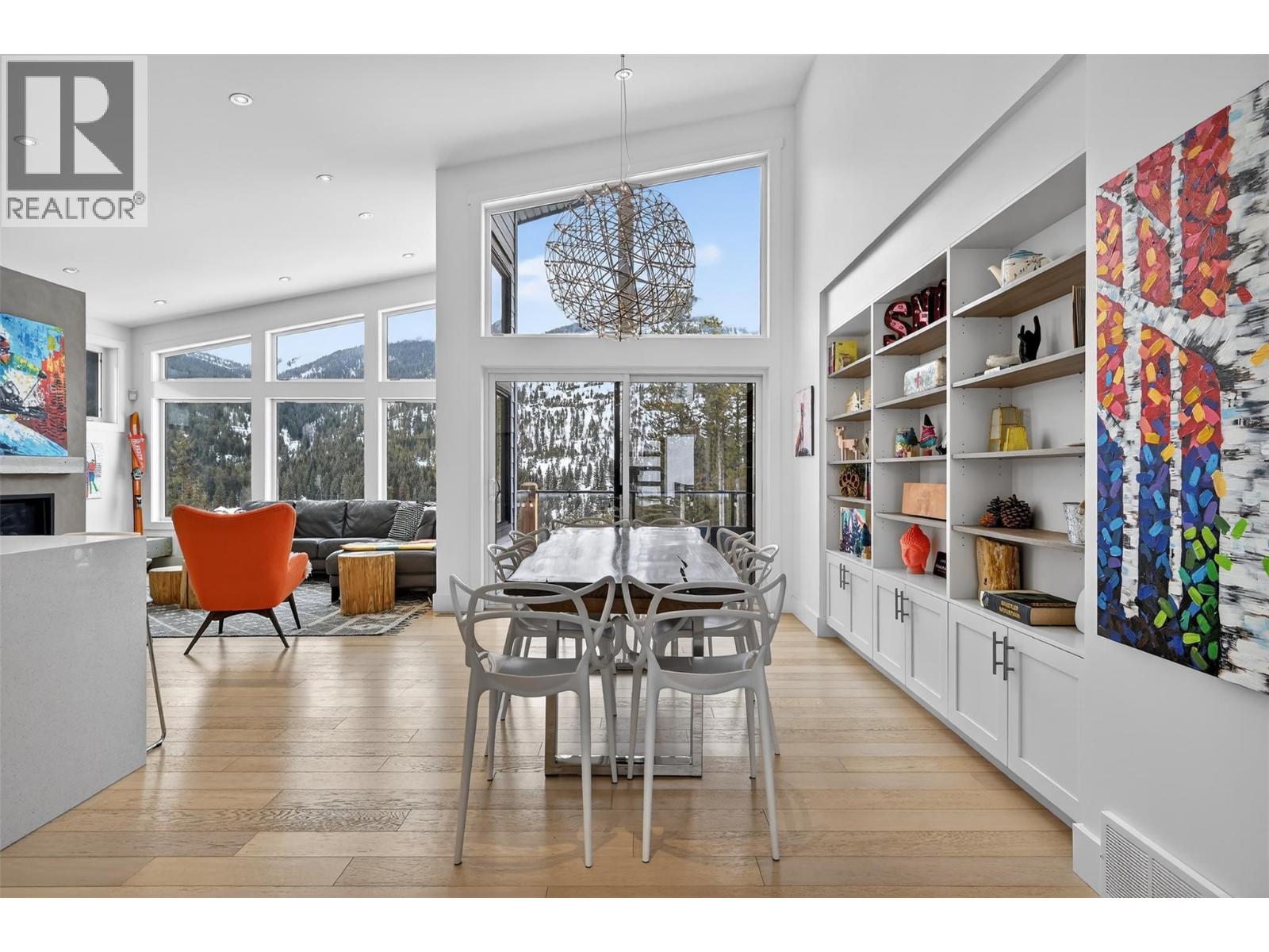 2179 Trappers Way, Panorama