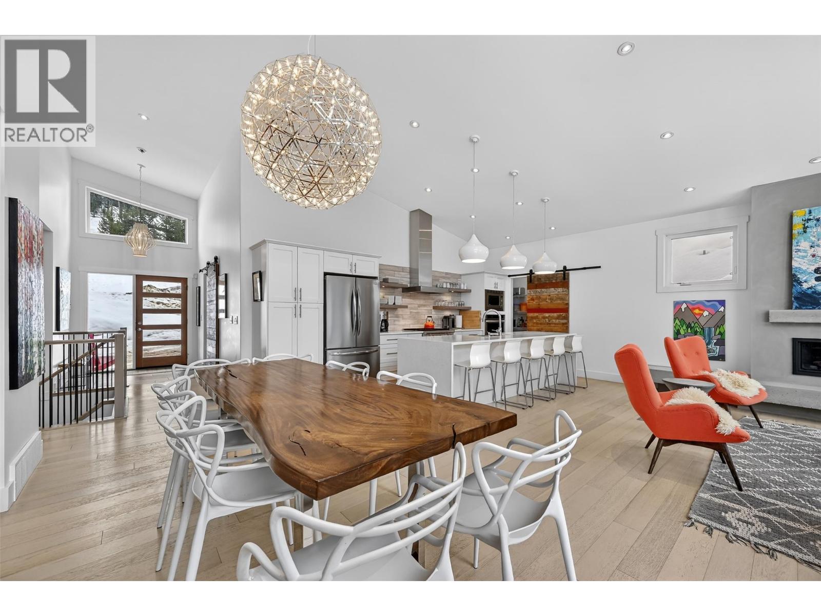 2179 Trappers Way, Panorama