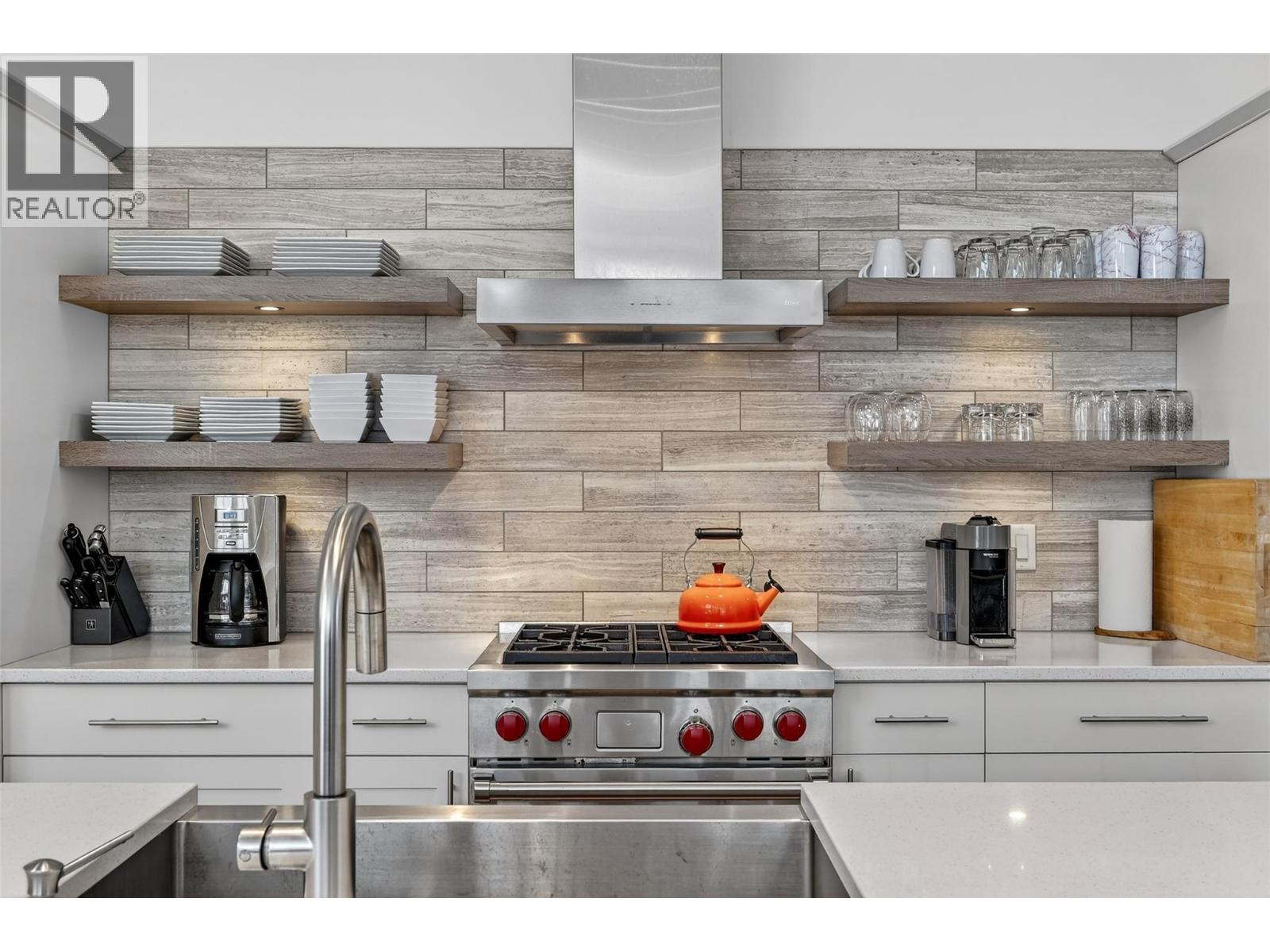 2179 Trappers Way, Panorama