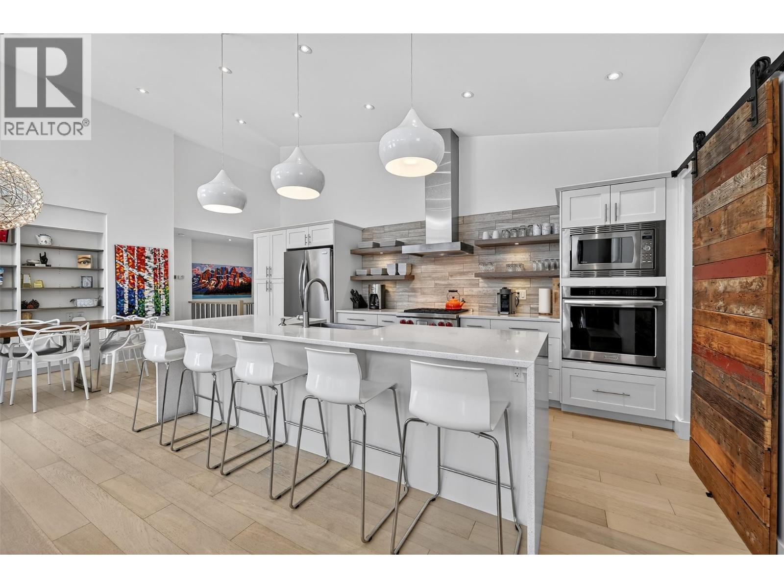 2179 Trappers Way, Panorama