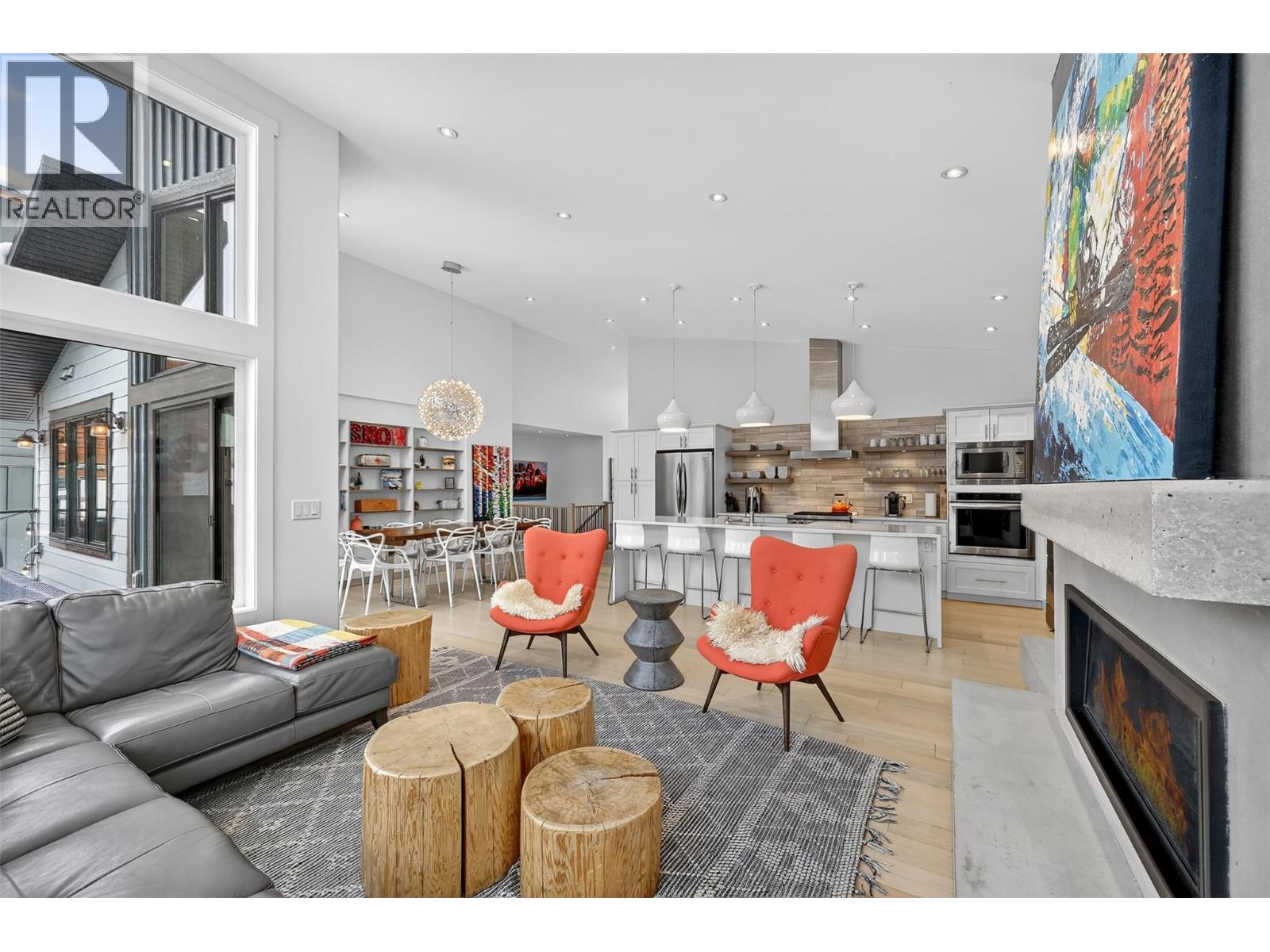 2179 Trappers Way, Panorama