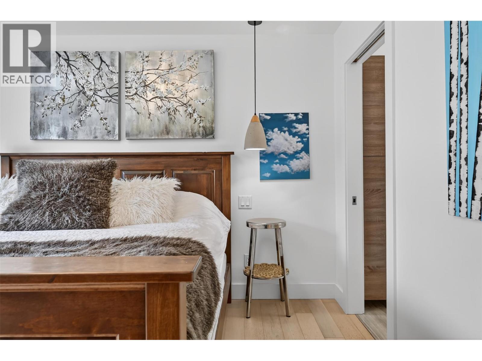 2179 Trappers Way, Panorama