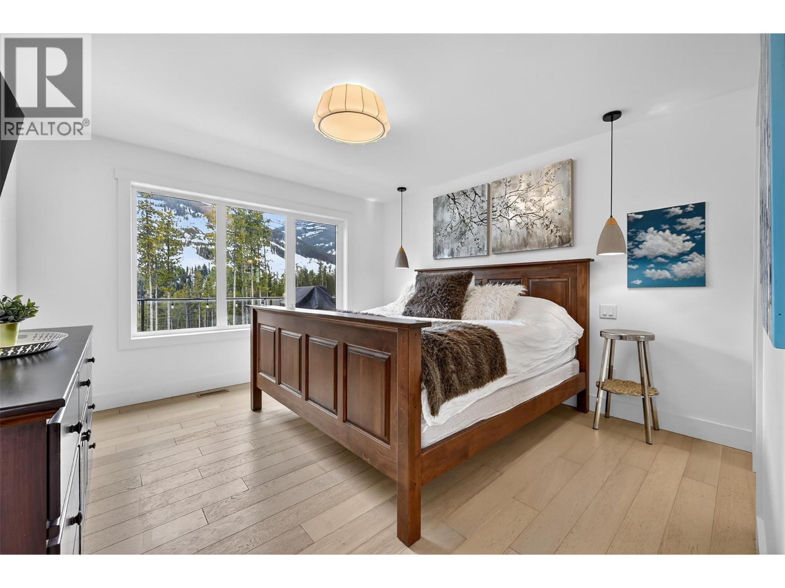 2179 Trappers Way, Panorama