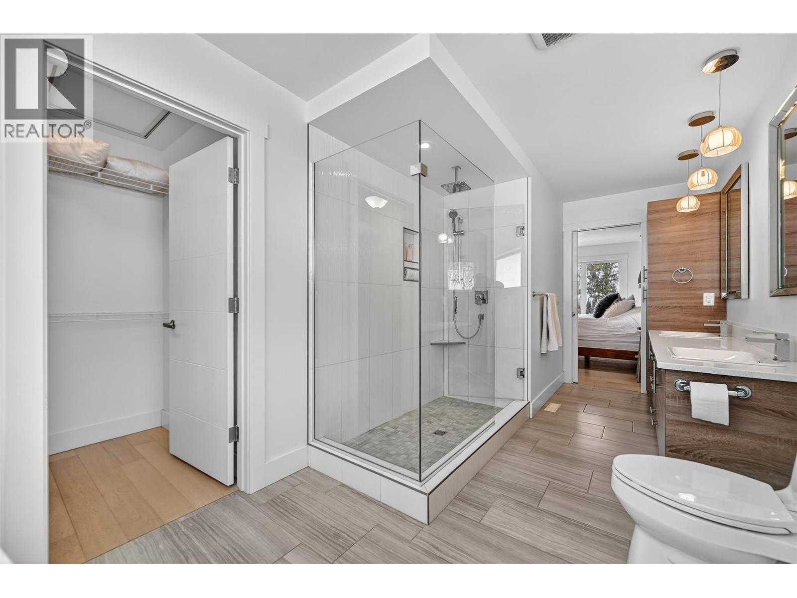 2179 Trappers Way, Panorama