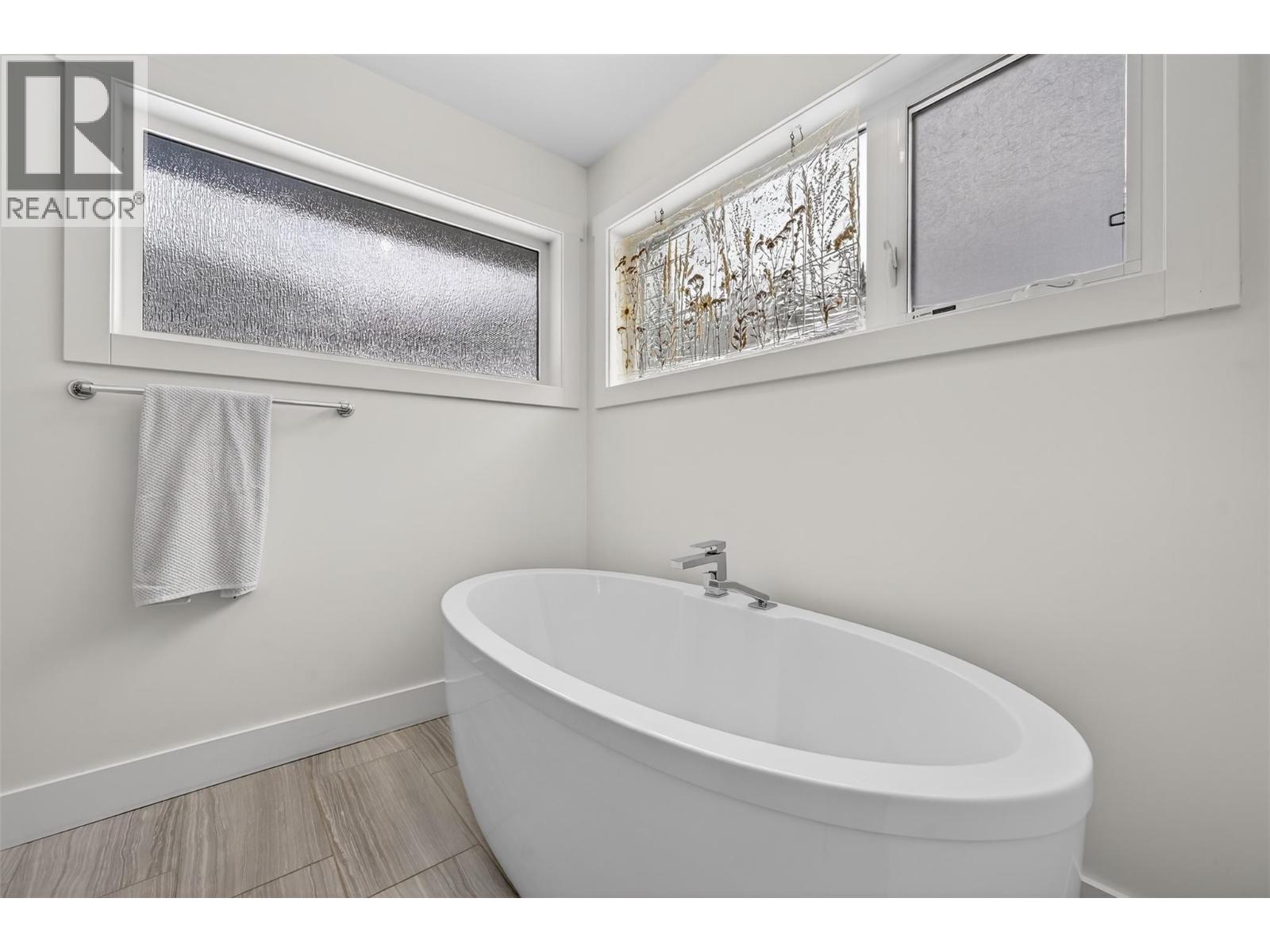 2179 Trappers Way, Panorama