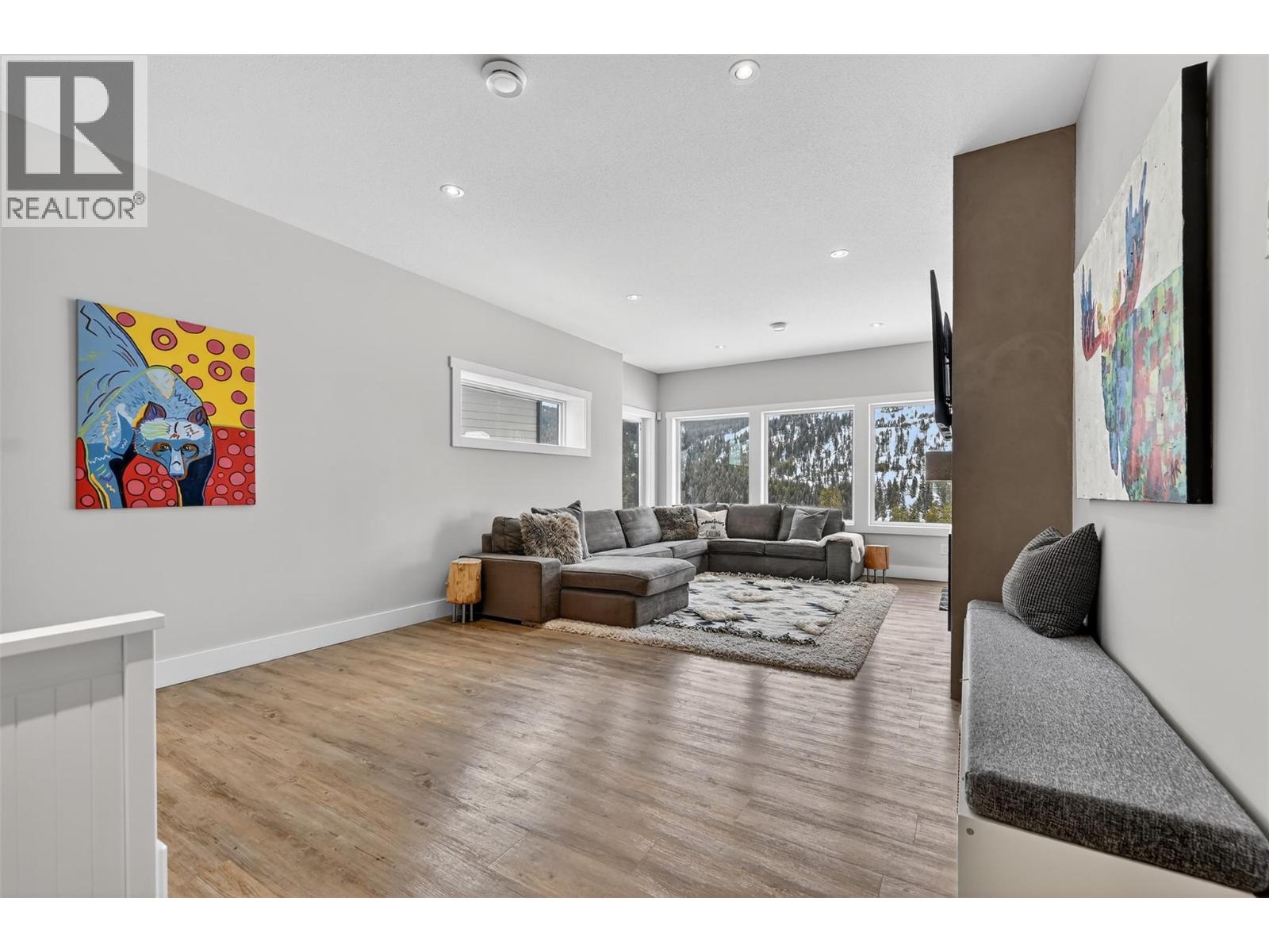 2179 Trappers Way, Panorama