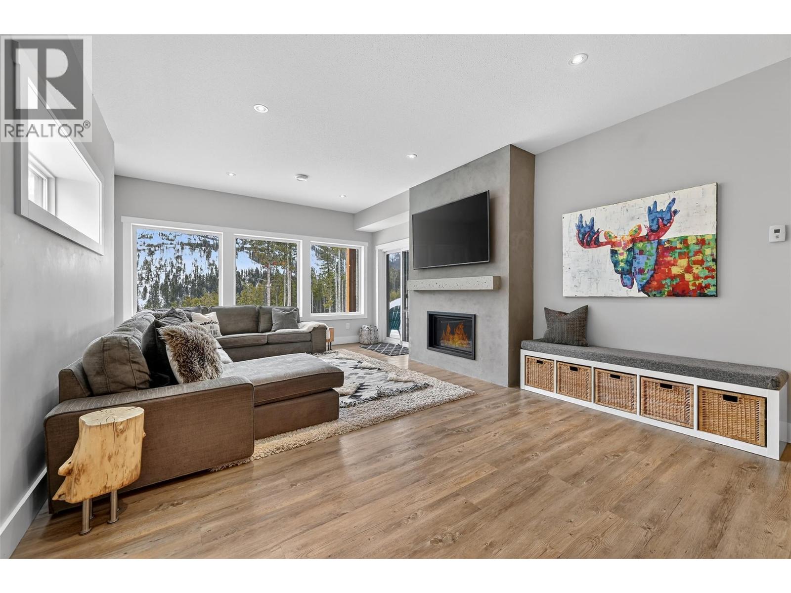 2179 Trappers Way, Panorama