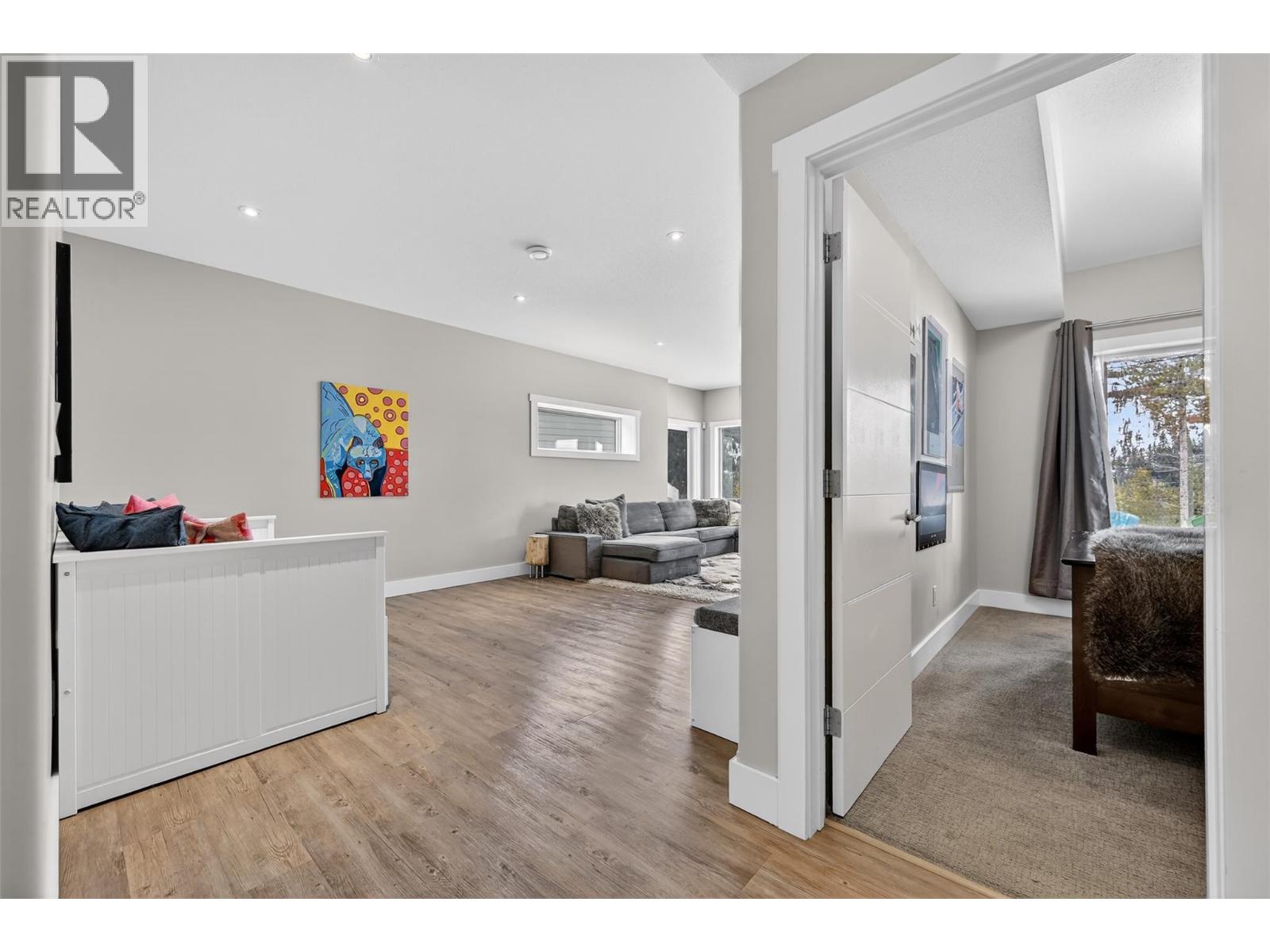 2179 Trappers Way, Panorama