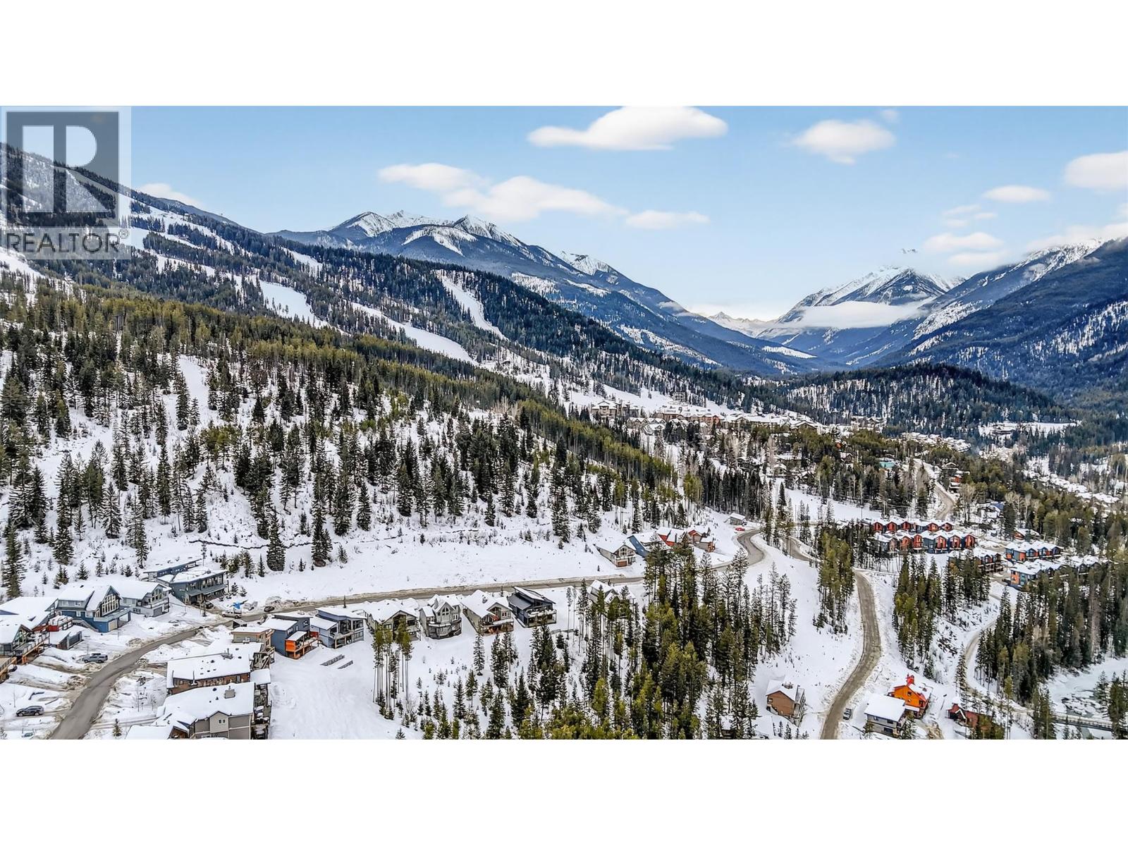 2179 Trappers Way, Panorama